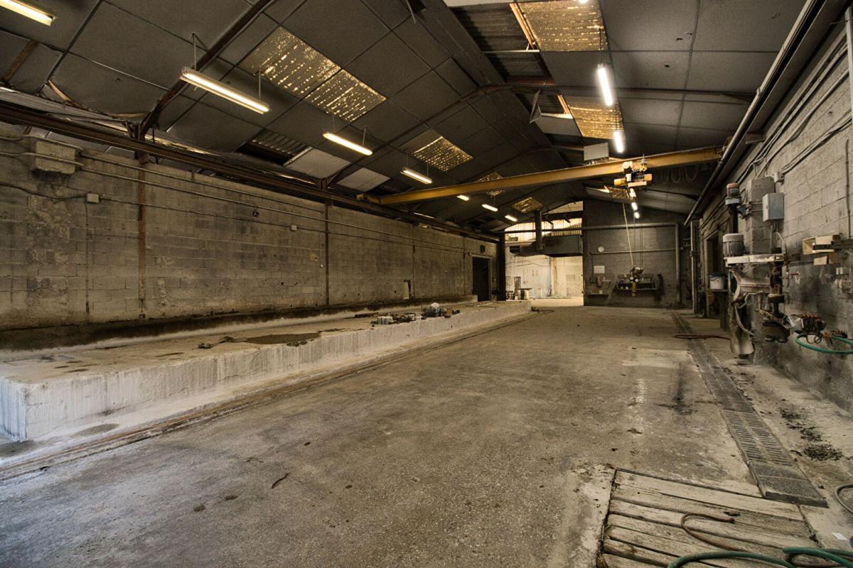CASTRES LOCAL D'ACTIVITE, ENTREPOTS sur  3,6 hectares - Ancien site granitier 11