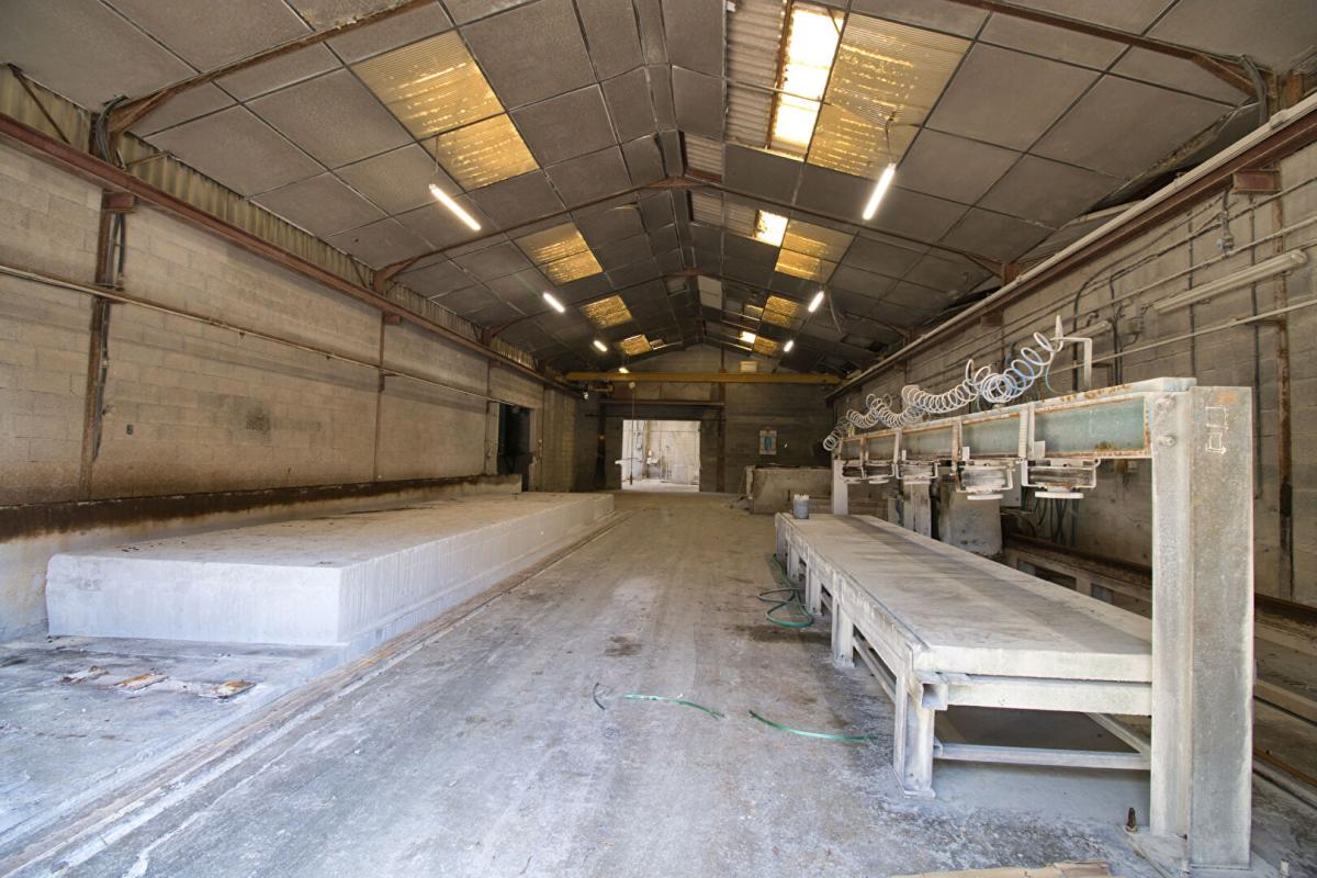 CASTRES LOCAL D'ACTIVITE, ENTREPOTS sur  3,6 hectares - Ancien site granitier 12
