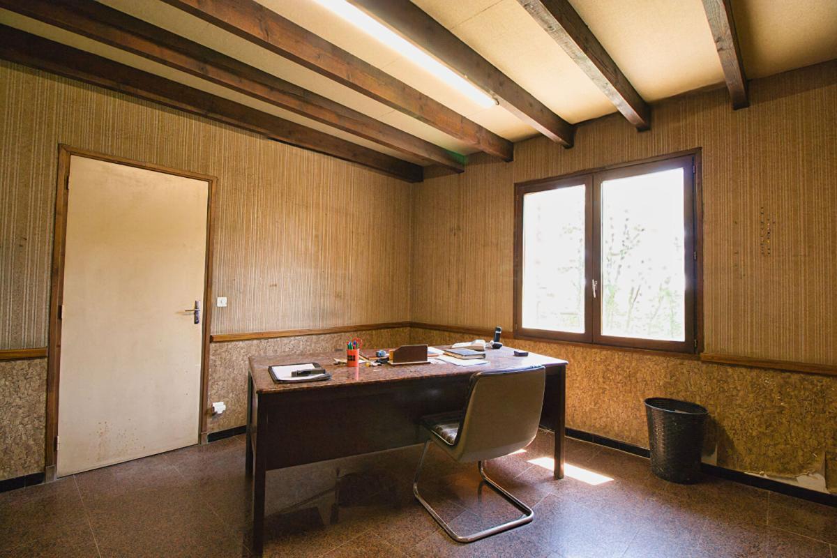 CASTRES LOCAL D'ACTIVITE, ENTREPOTS sur  3,6 hectares - Ancien site granitier 15