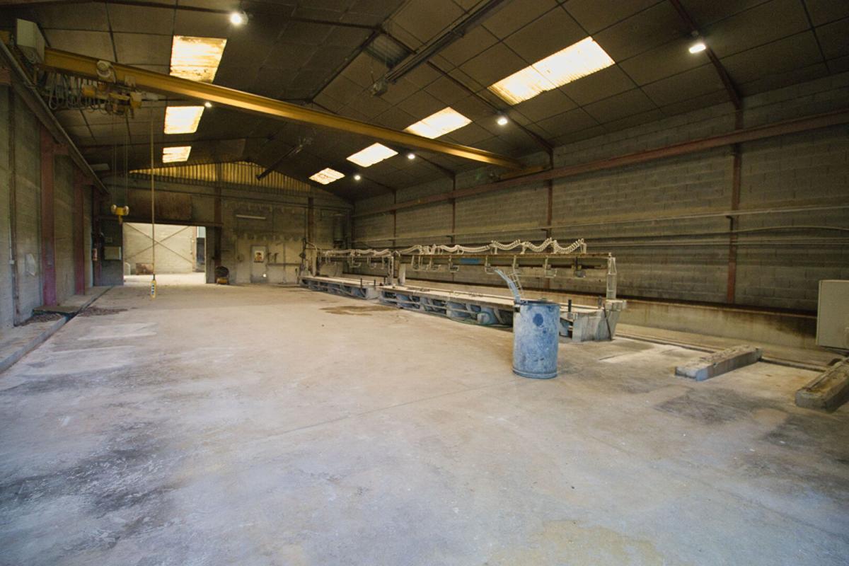 CASTRES LOCAL D'ACTIVITE, ENTREPOTS sur  3,6 hectares - Ancien site granitier 8