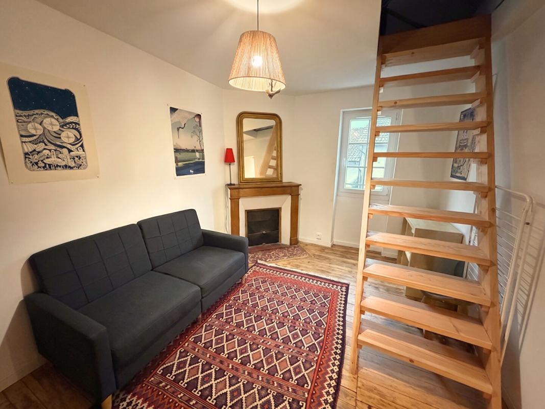 CAHORS CAHORS centre Appartement T2 bis loué 2