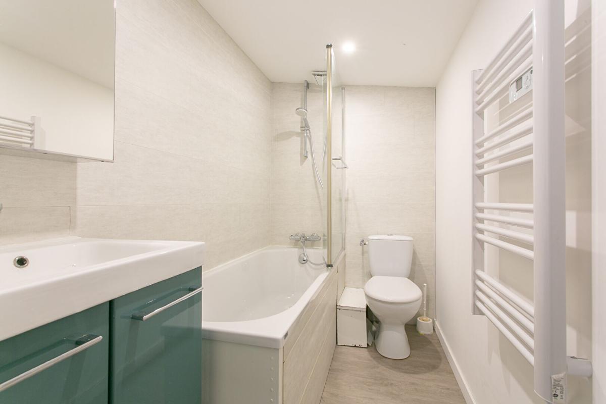 CLISSON Maison Clisson 4 P . 3 Chs . 109.64 M² . T 952 M² . Terrasse . Dépendances 10