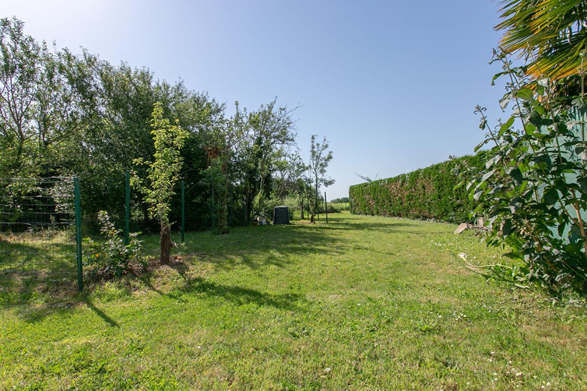 CLISSON Maison Clisson 4 P . 3 Chs . 109.64 M² . T 952 M² . Terrasse . Dépendances 14