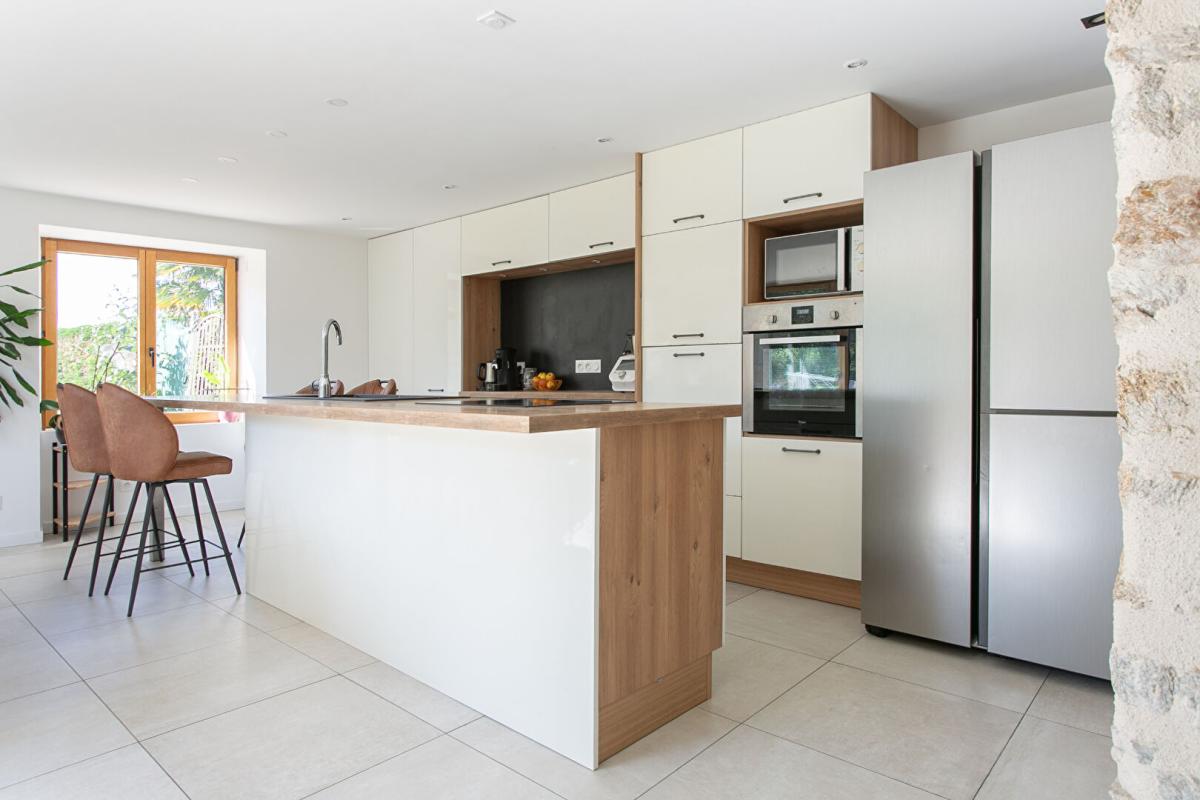 CLISSON Maison Clisson 4 P . 3 Chs . 109.64 M² . T 952 M² . Terrasse . Dépendances 4