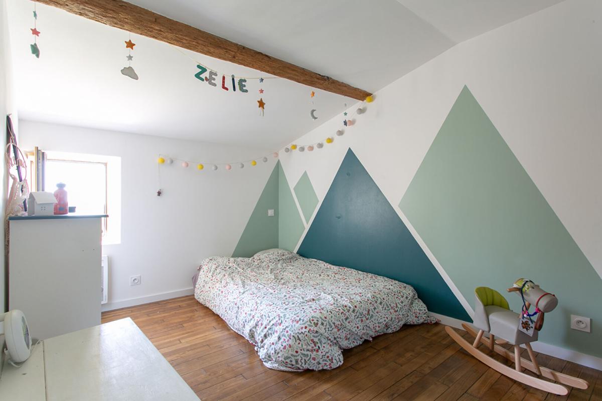CLISSON Maison Clisson 4 P . 3 Chs . 109.64 M² . T 952 M² . Terrasse . Dépendances 9