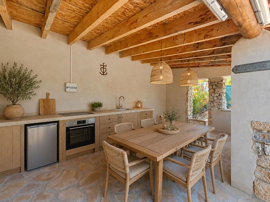 SAINT-REMY-DE-PROVENCE St Rémy de Provence - Mas à fort potentiel - 200 m²  avec dépendances, piscine, poolhouse, garage isolé 5