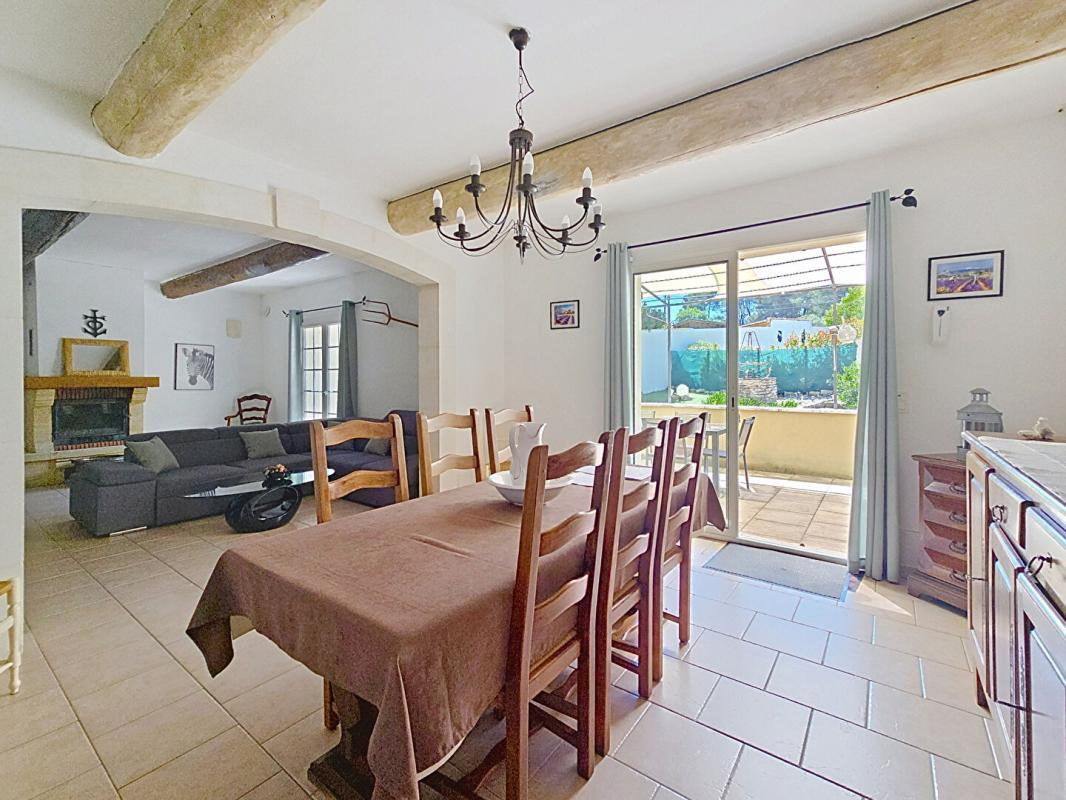 SAINT-REMY-DE-PROVENCE St Rémy de Provence - Mas à fort potentiel - 200 m²  avec dépendances, piscine, poolhouse, garage isolé 6