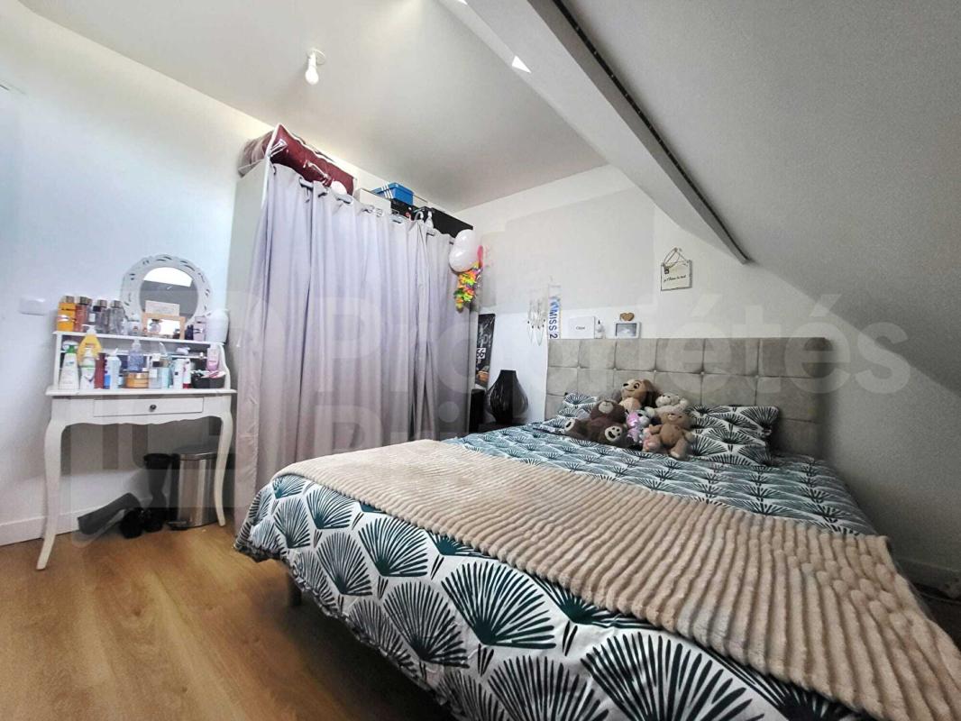 SERMAISES Maison rénovée, 3 chambres, jardin et stationnement 11