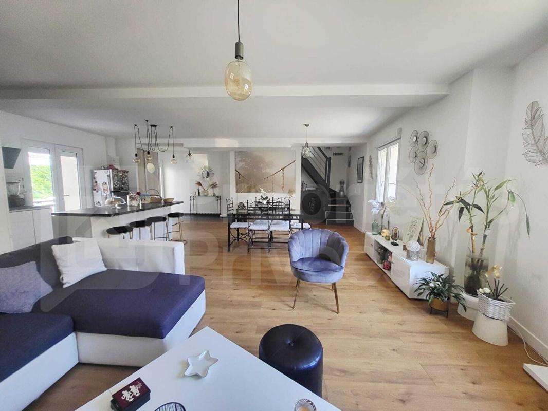 SERMAISES Maison rénovée, 3 chambres, jardin et stationnement 5