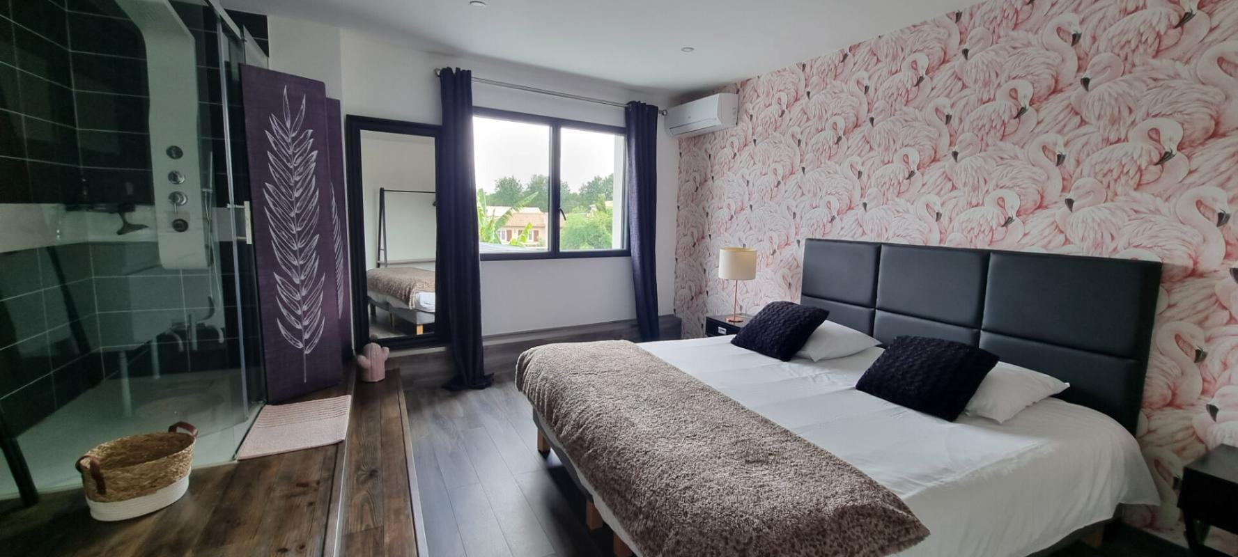 LACANAU Villa d'Architecte de 800 m² - 16 pièces - 9 chambres - 1 appartement T3 - 1 piscine intérieure et 1 extérieure - parcelle 2500 m² - Le Temple 9