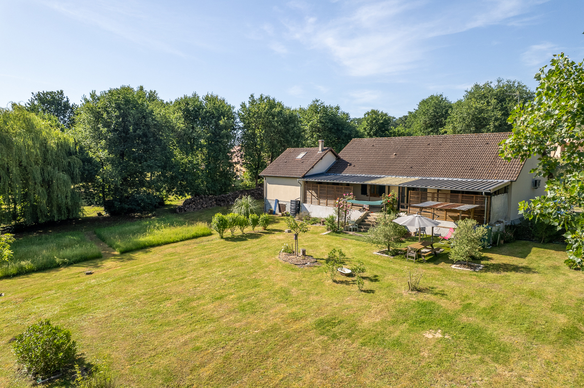 SAINT-HILAIRE-DE-COURT Maison Saint Hilaire De Court 7 pièce(s) 152.06 m2 14