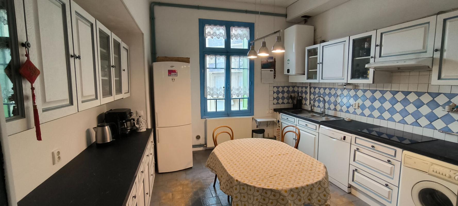 PERPIGNAN Maison de caractère 6 pièces Perpignan centre avec local / garage de 70 m² 6