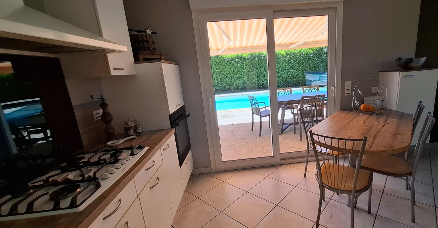 SAINT-JUST Maison Saint Just  140 m2 et piscine 11