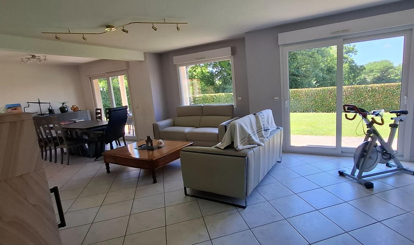 SAINT-JUST Maison Saint Just  140 m2 et piscine 7