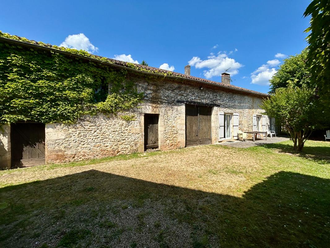 TRELISSAC A vendre, corps de ferme aux portes de Périgueux 24000 13