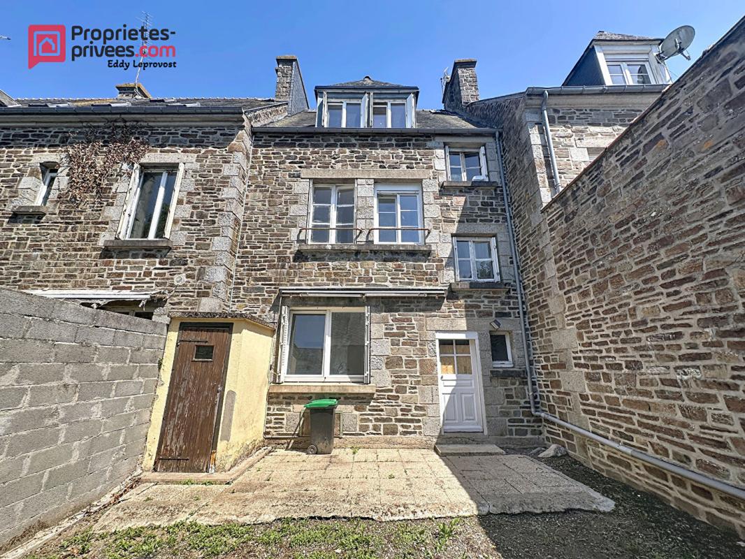 SOURDEVAL Maison de 120m² dans le bourg de Sourdeval 1