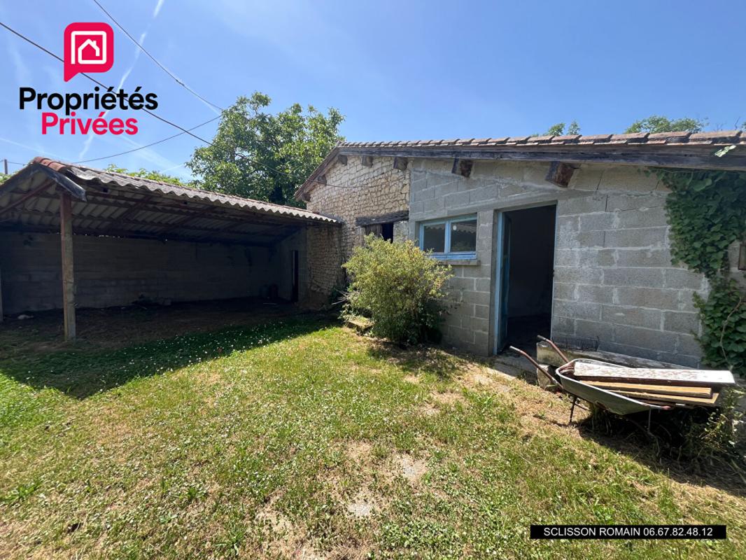 CONDEON MAISON CONDEON - 3 CHAMBRES - DEPENDANCE - GRAND TERRAIN -  PRIX 114 990 HAI 15