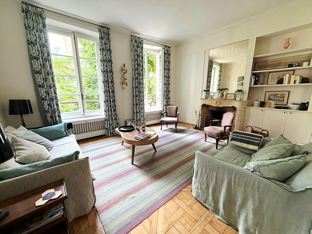 PARIS-7E-ARRONDISSEMENT Appartement sur Cour - Paris - Quartier Saint-Germain-des-Prés - 3 pièce(s) 72.19 m2 1