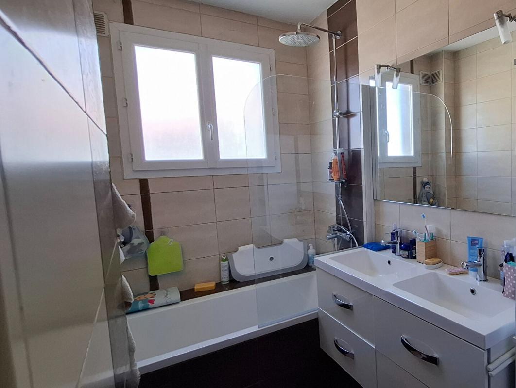 BOURG-EN-BRESSE Appartement Bourg En Bresse centre 68 m2 9