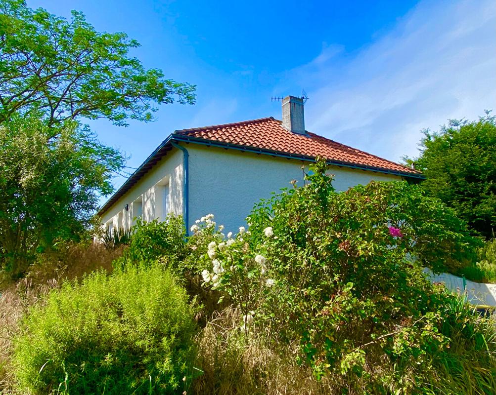 SAINT-CHRISTOPHE-LA-COUPERIE Maison  112 m2 18