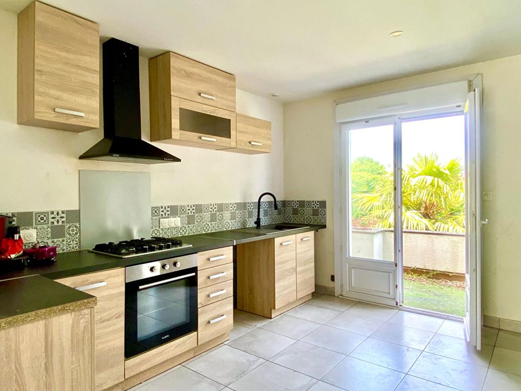 SAINT-CHRISTOPHE-LA-COUPERIE Maison  112 m2 2