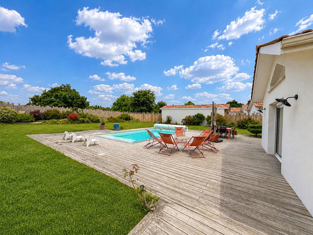 SALLES Maison Salles 7 pièces 4 chambres 1 bureau garage et piscine 152 m2 15
