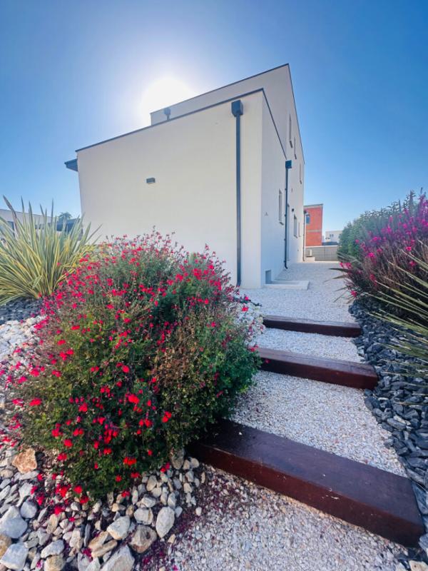 SERIGNAN Maison Serignan 4 pièce(s) 115.99 m2 16