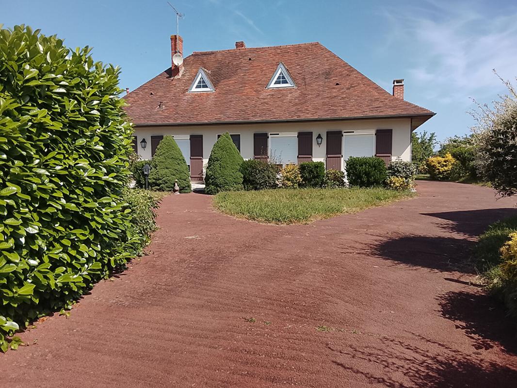 BUZANCAIS Maison Buzancais 6 pièce(s) 272 m2 2