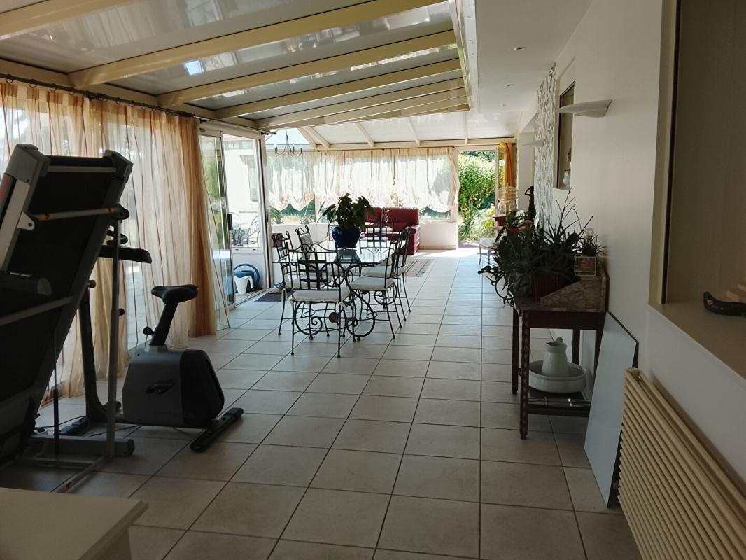 BUZANCAIS Maison Buzancais 6 pièce(s) 272 m2 9