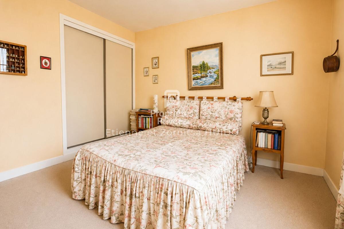 VATAN Maison Vatan 7 pièce(s) 181 m2 11