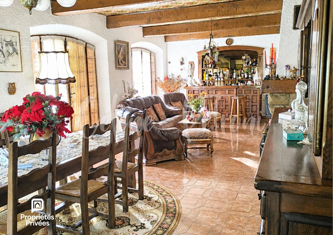 DRAGUIGNAN Demeure de caractère avec tourelle et piscine - 413 m² - Draguignan 6