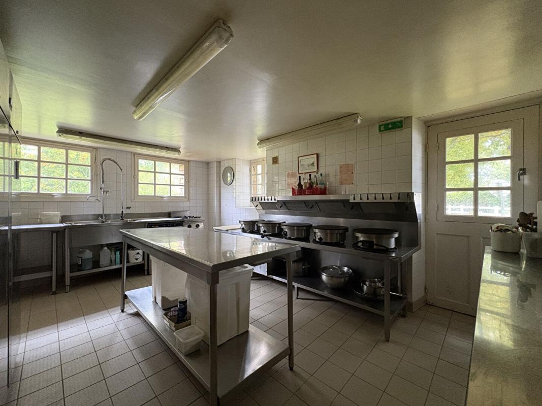 RIEC-SUR-BELON A vendre RIEC SUR BELON (29340) Ensemble de 2 Chaumières 11 pièces 3 chambres 275 m2 17