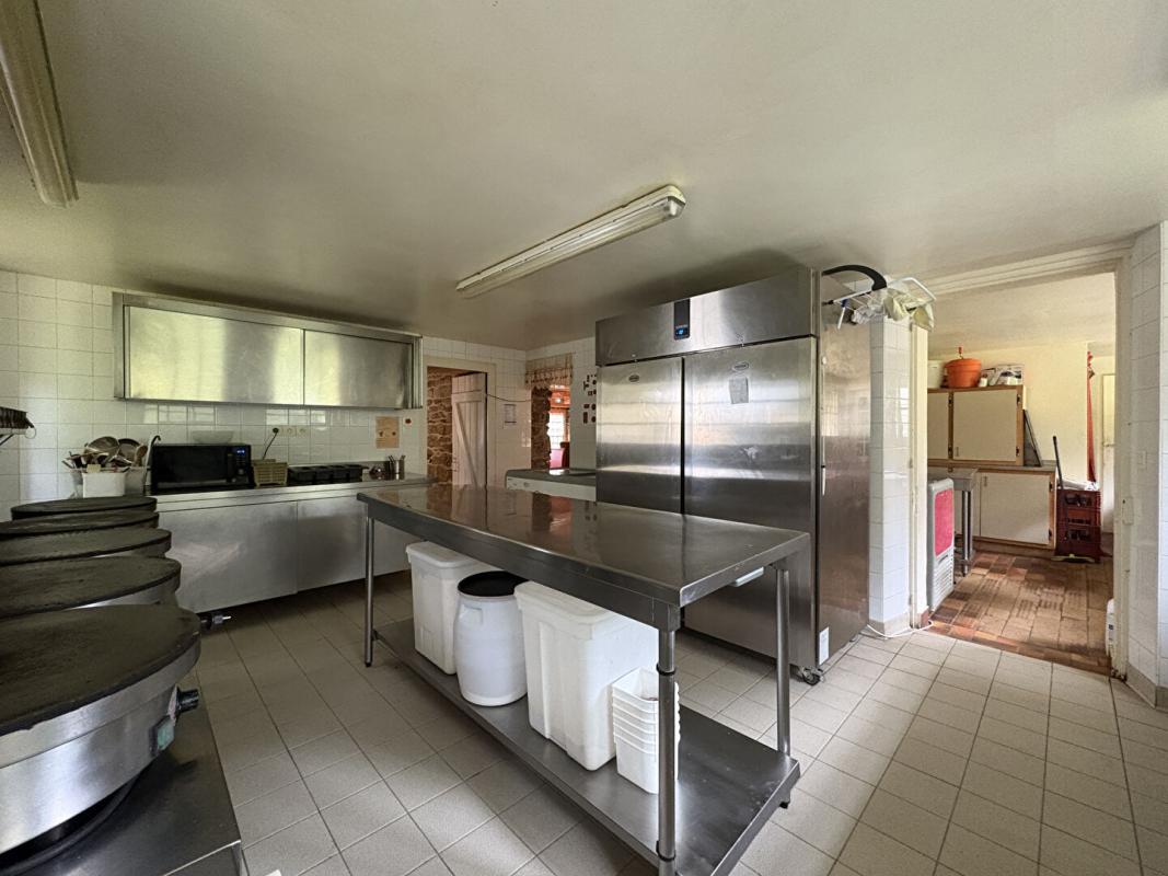 RIEC-SUR-BELON A vendre RIEC SUR BELON (29340) Ensemble de 2 Chaumières 11 pièces 3 chambres 275 m2 18