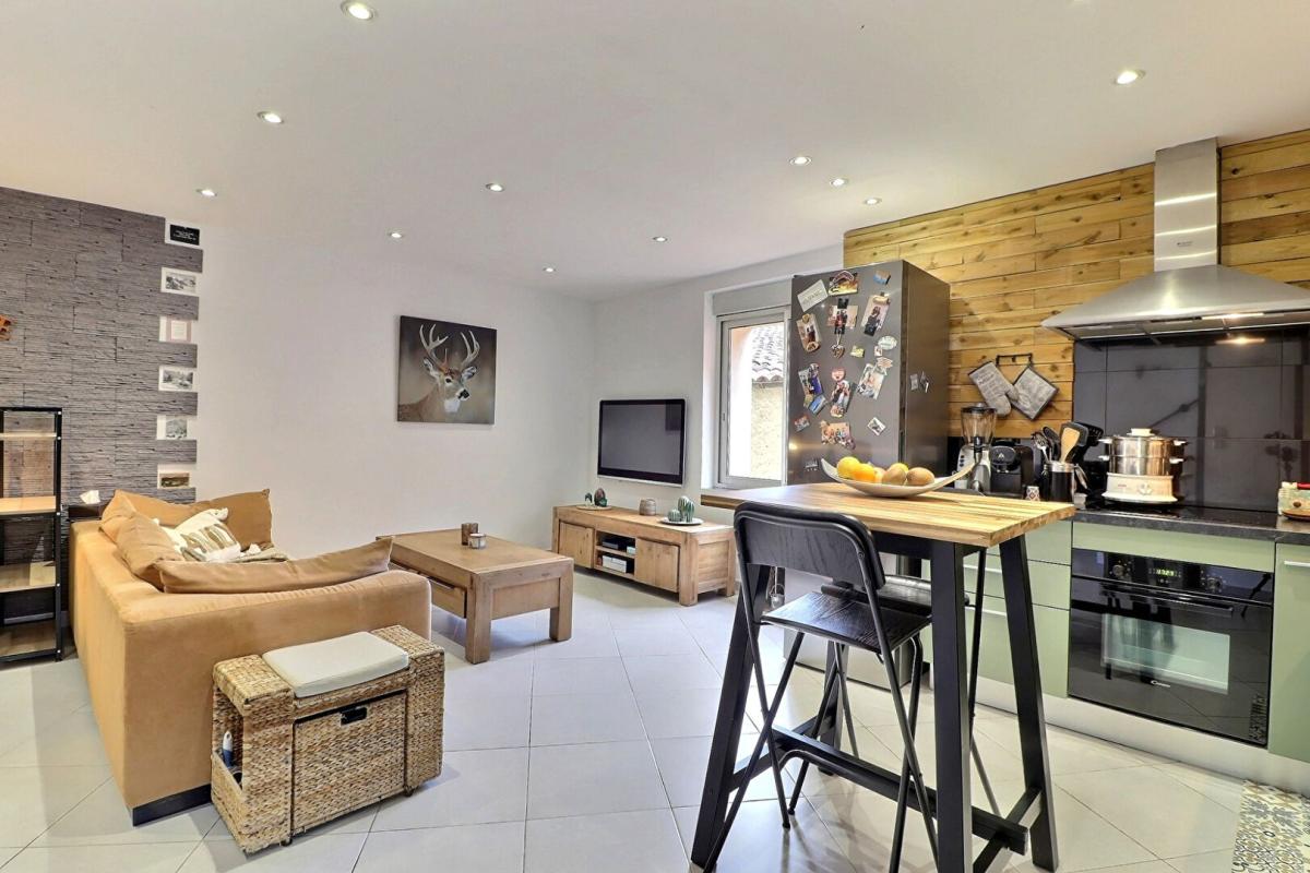 CAMPS-LA-SOURCE Maison Camps La Source 4 pièce(s) 83 m2 2