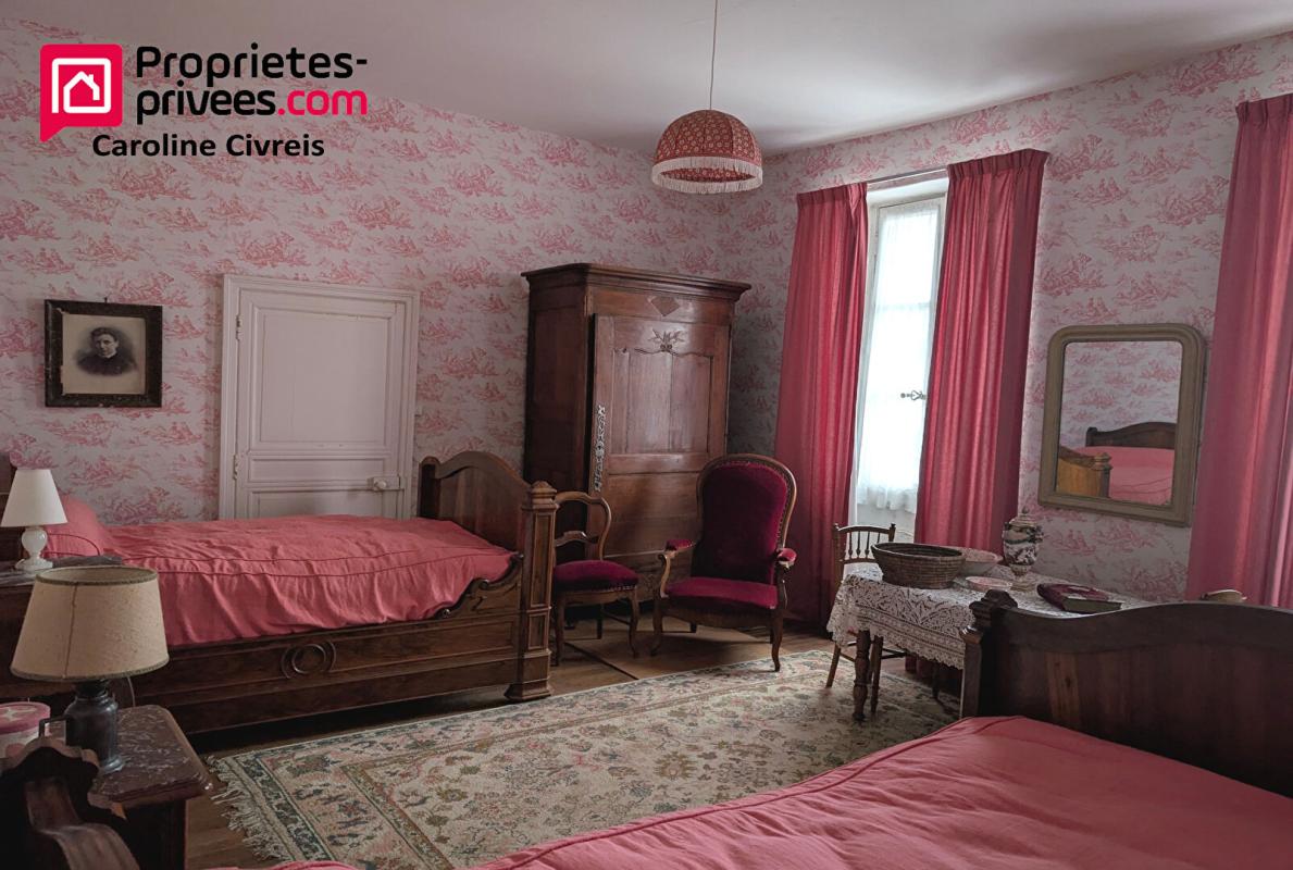 THENEUILLE Propriété : maison de maitre avec ferme attenante + 5 hectares de prés 6