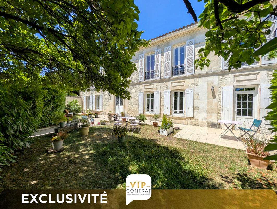 LONZAC Maison Lonzac 7 pièce(s) 258 m2 2