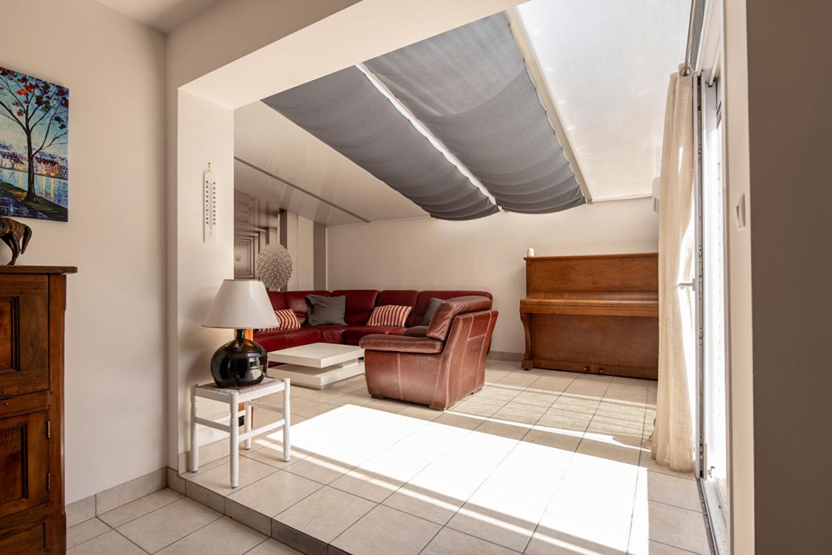 ROMORANTIN-LANTHENAY LIEUX UNIQUES ® x PROPRIÉTÉS PRIVÉES PROPOSE MAISON DE 2011 HYPER-CENTRE ROMORANTIN 87 M² 1