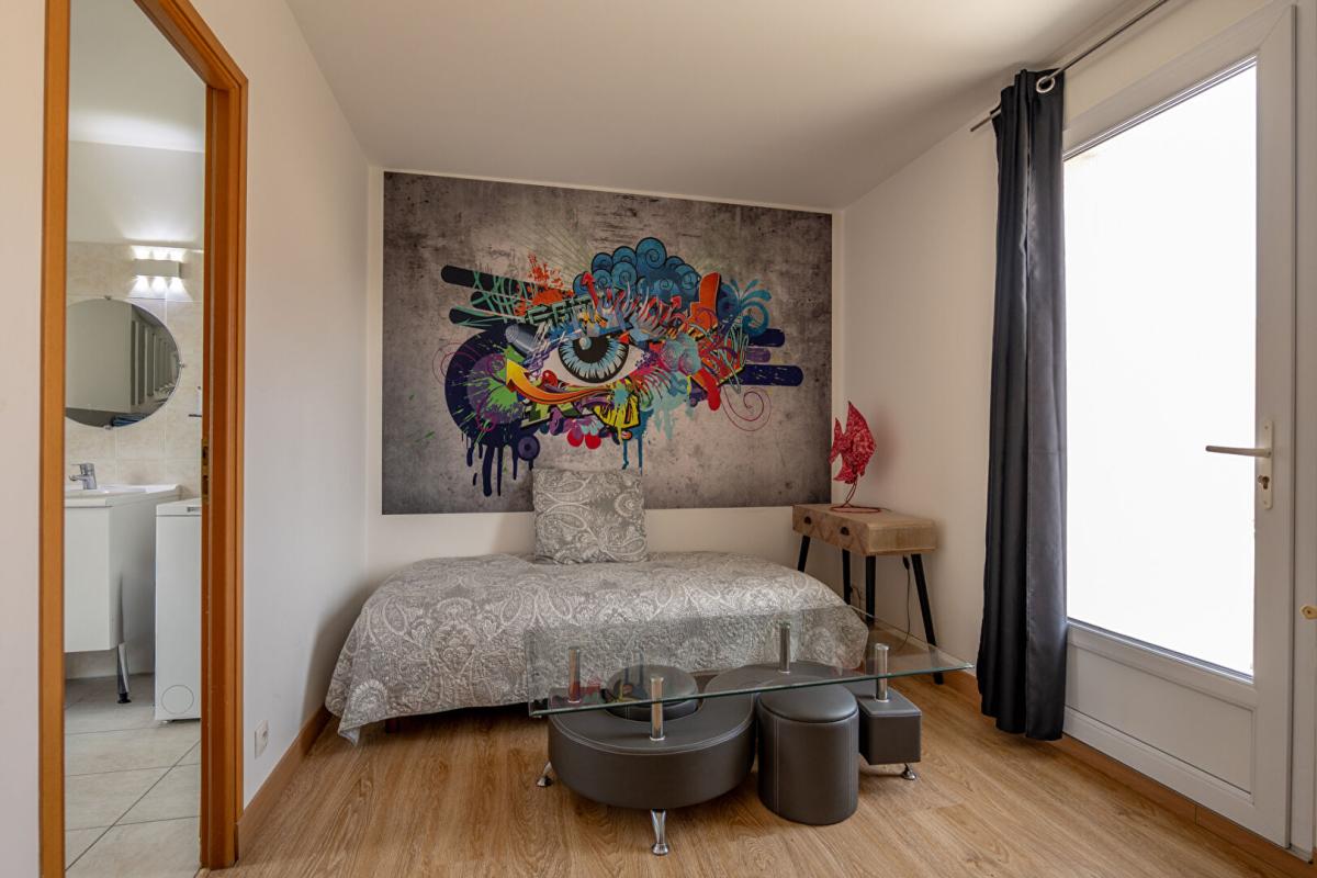 ROMORANTIN-LANTHENAY LIEUX UNIQUES ® x PROPRIÉTÉS PRIVÉES PROPOSE MAISON DE 2011 HYPER-CENTRE ROMORANTIN 87 M² 14