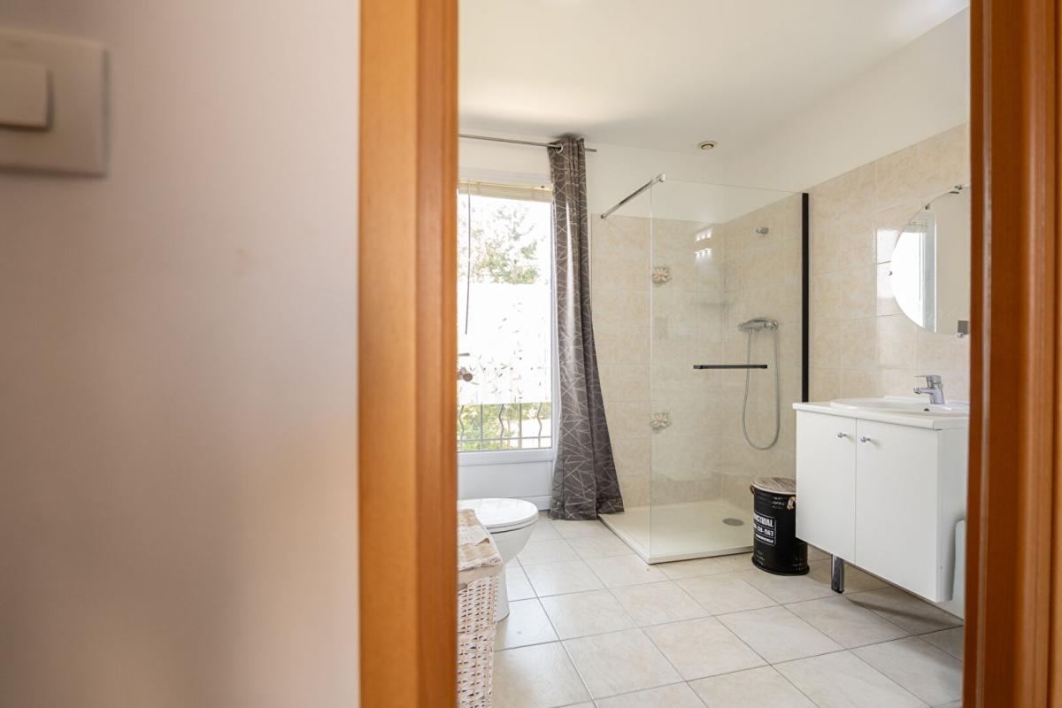ROMORANTIN-LANTHENAY LIEUX UNIQUES ® x PROPRIÉTÉS PRIVÉES PROPOSE MAISON DE 2011 HYPER-CENTRE ROMORANTIN 87 M² 15