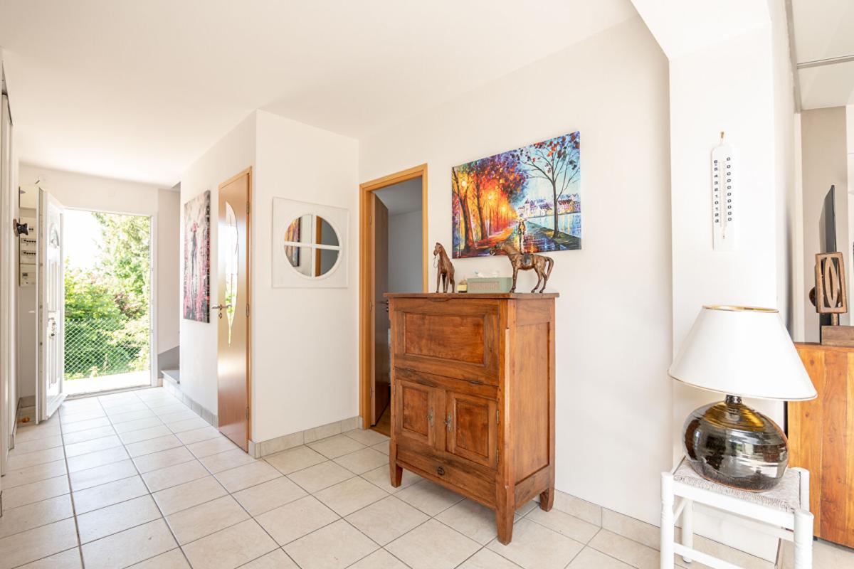 ROMORANTIN-LANTHENAY LIEUX UNIQUES ® x PROPRIÉTÉS PRIVÉES PROPOSE MAISON DE 2011 HYPER-CENTRE ROMORANTIN 87 M² 4