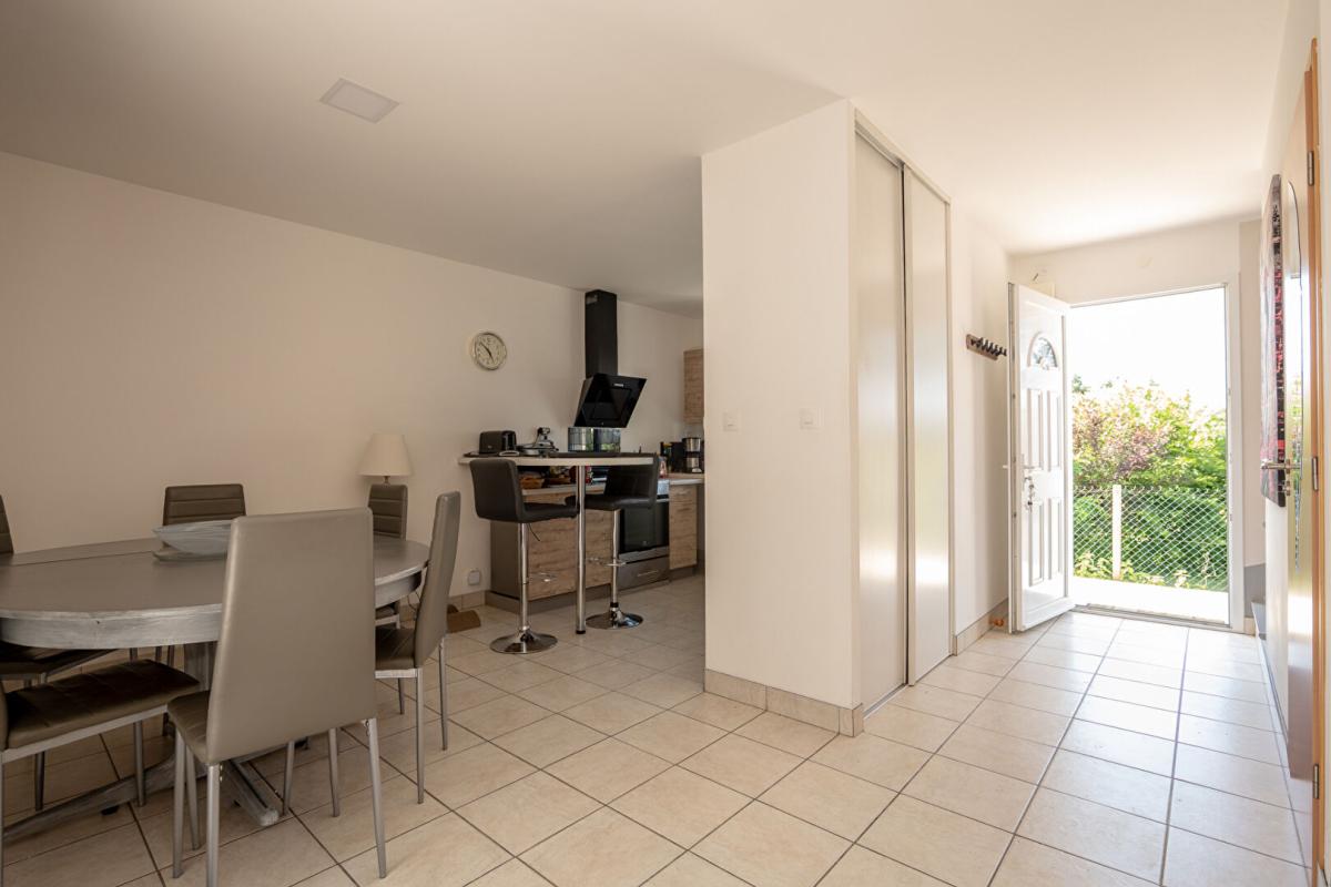 ROMORANTIN-LANTHENAY LIEUX UNIQUES ® x PROPRIÉTÉS PRIVÉES PROPOSE MAISON DE 2011 HYPER-CENTRE ROMORANTIN 87 M² 6