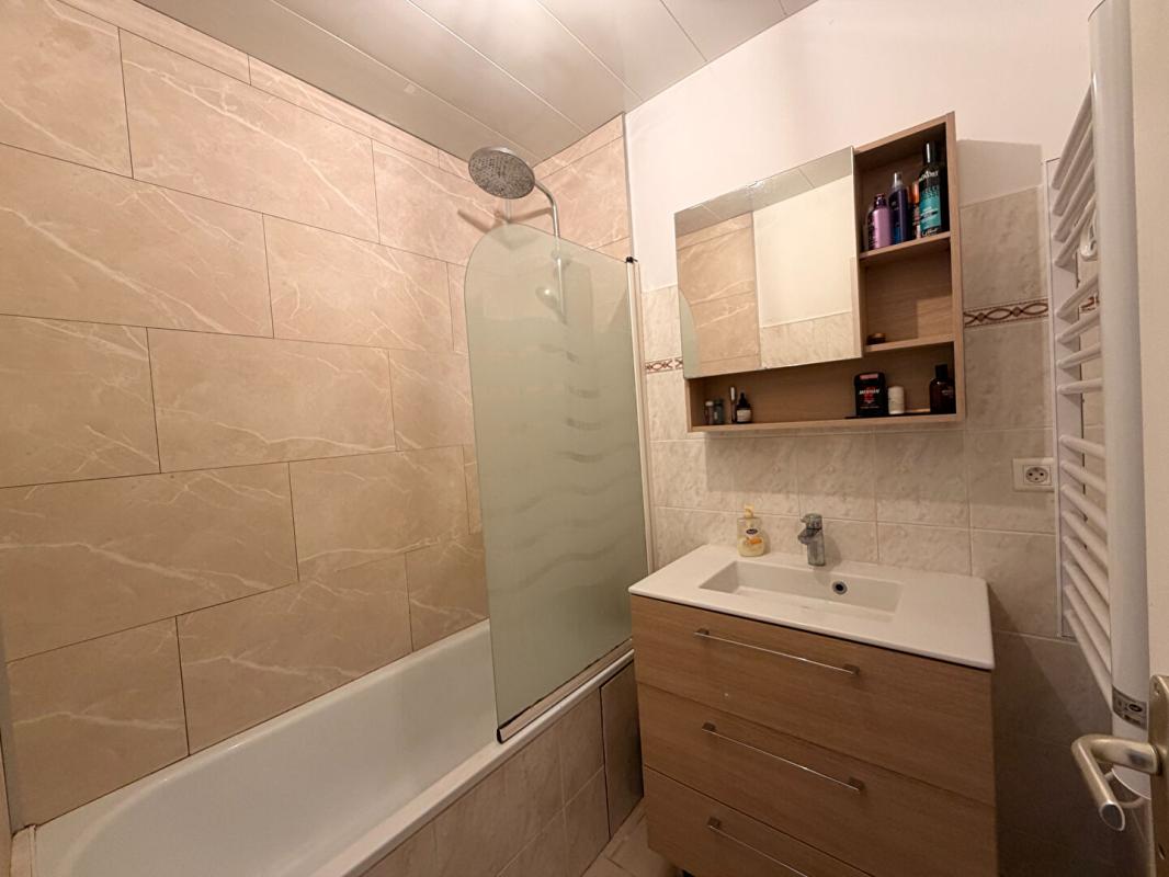 PESSAC APPARTEMENT T2 BIS DE 53M² AVEC PLACE DE PARKING 13