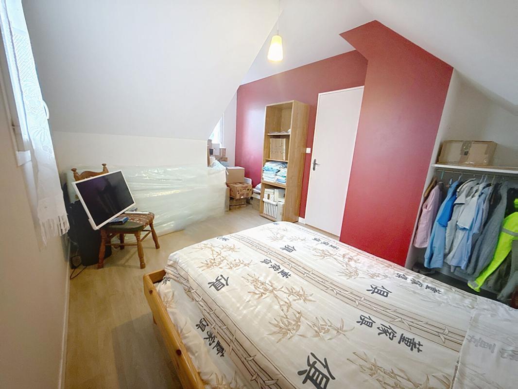 SURZUR SURZUR Appartement T3 en DUPLEX de 67,70 m2, lumineux. À pied du bourg 14