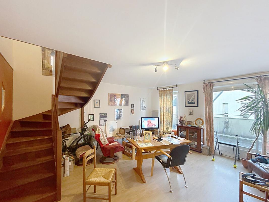 SURZUR SURZUR Appartement T3 en DUPLEX de 67,70 m2, lumineux. À pied du bourg 5