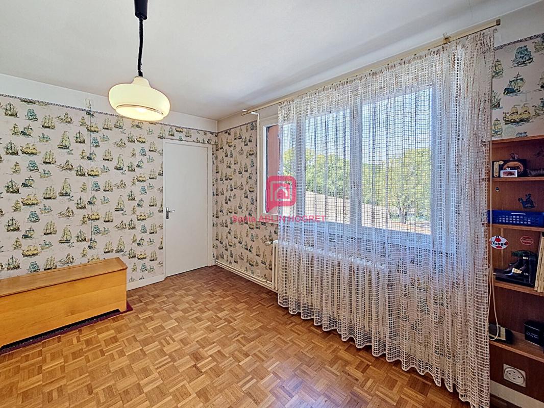 RENAZE Maison 8 Pièces- 6 chambres 9