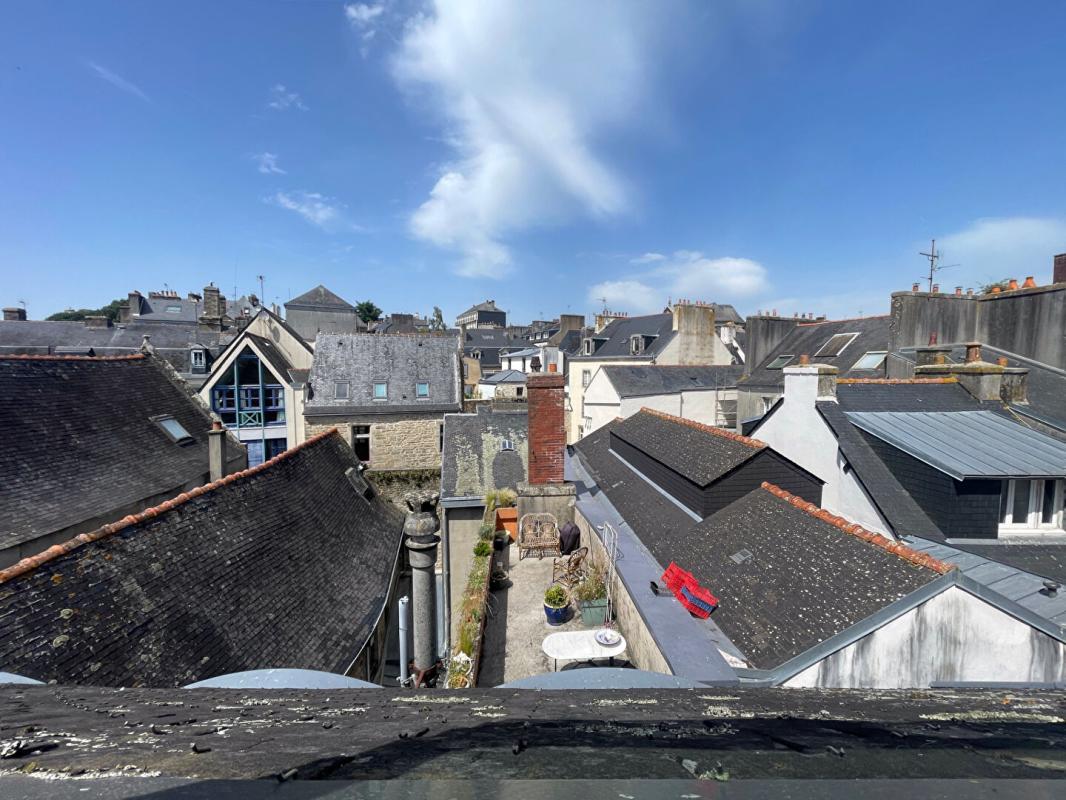 QUIMPER QUIMPER HYPERCENTRE - Charmant T2 meublé rénové avec vue sur les toits 13