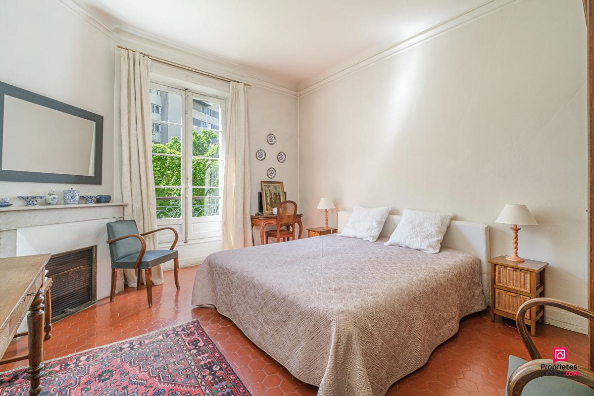 MARSEILLE-6E-ARRONDISSEMENT Appartement 6 pièce(s) 180 m2 14