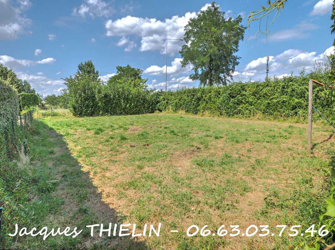 LONGUE-JUMELLES EXCLUSIVITE, PROCHE CENTRE-VILLE !!! 16