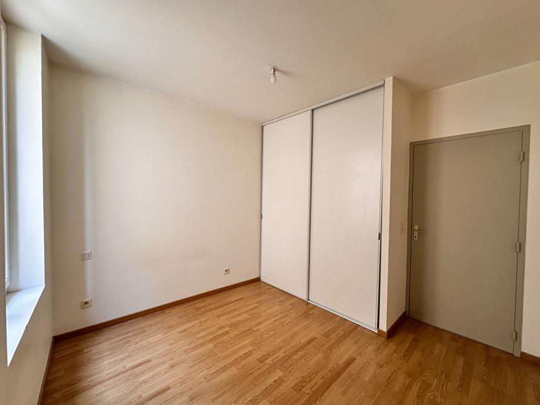 AGEN Appartement  3 pièce(s) 8