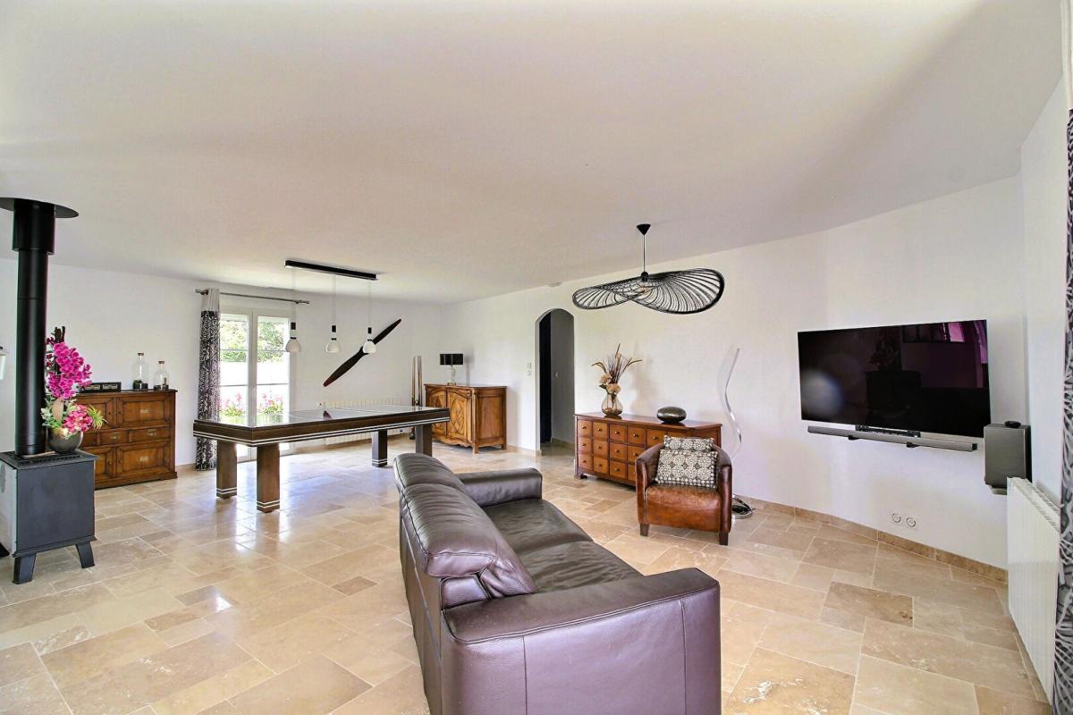 CUSSAC-FORT-MEDOC MAISON 8 PIÈCES 202 M² PLAIN-PIED PISCINE GARAGE DOUBLE CUSSAC-FORT-MEDOC 5